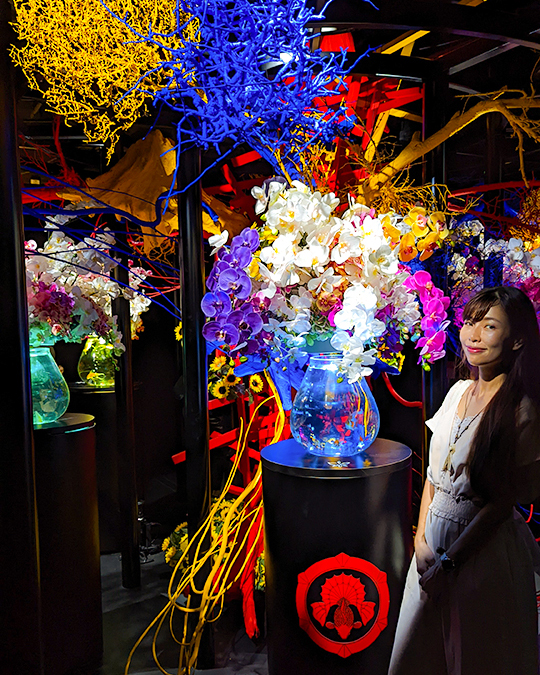 the vibrant display of flowers at Art Aquarium Ginza.
